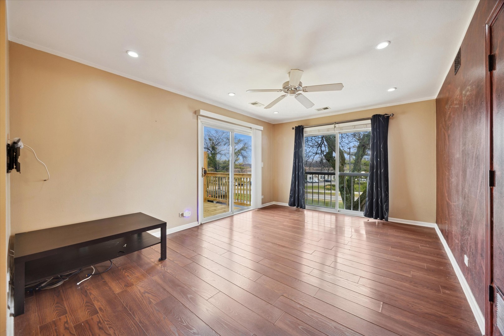 1860 Huntington Boulevard #E, Hoffman Estates, IL 60169