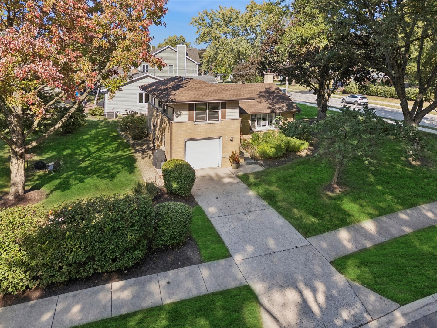 465 E Hillside Road, Naperville, IL 60540