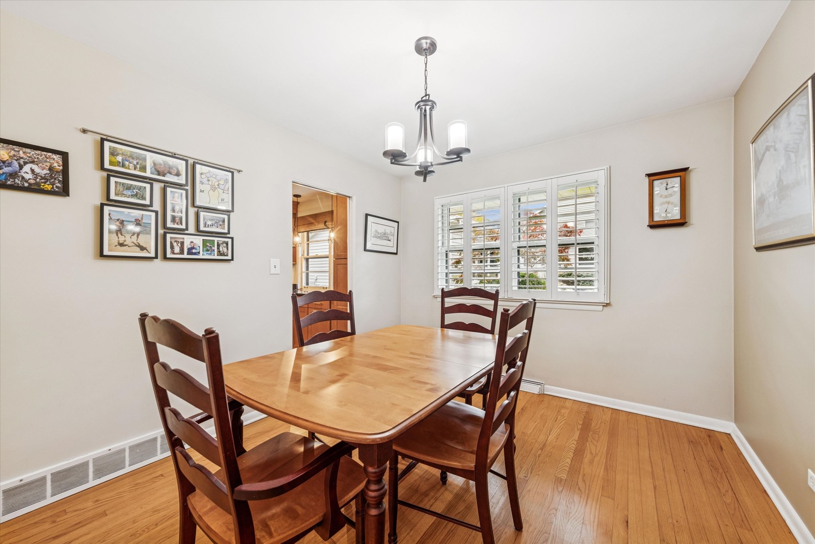 465 E Hillside Road, Naperville, IL 60540