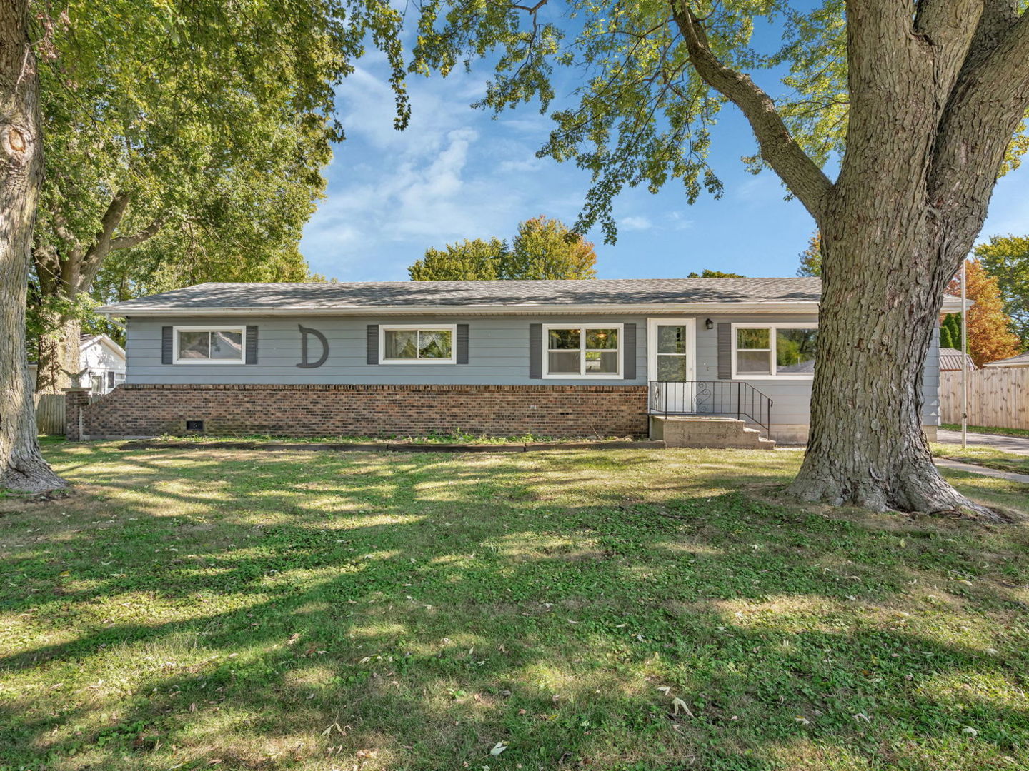 304 S EAST Street, Gardner, IL 60424