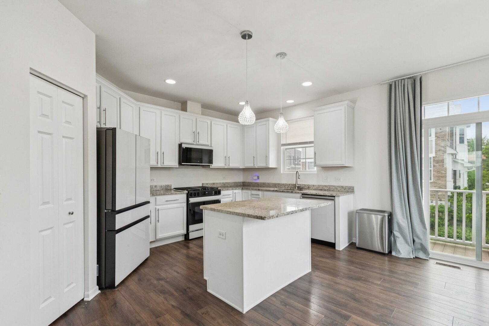 1911 Continental Avenue, Naperville, IL 60563