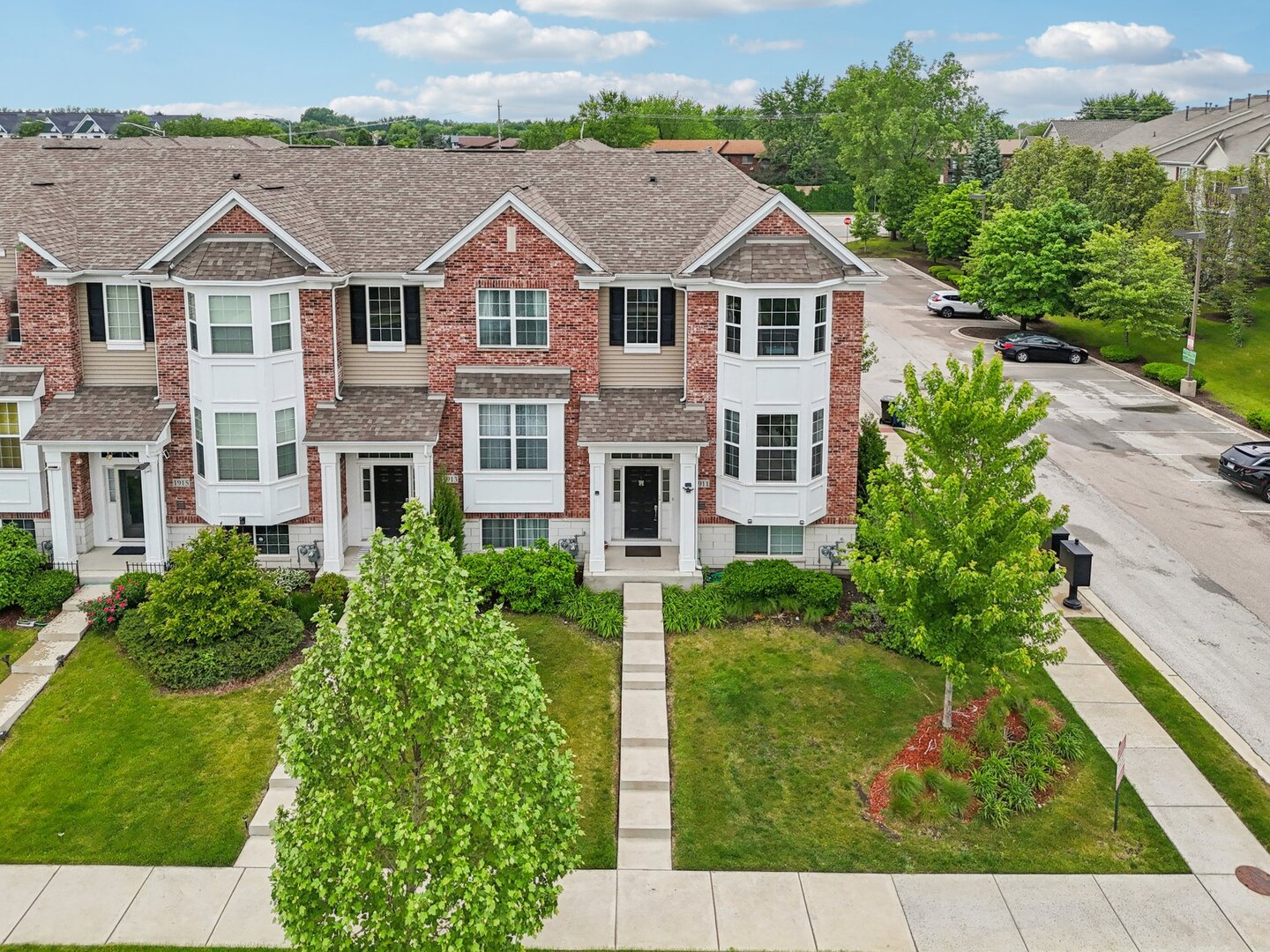 1911 Continental Avenue, Naperville, IL 60563