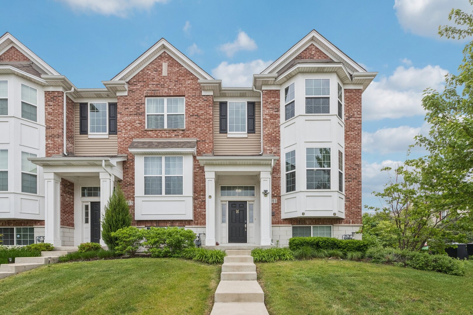 1911 Continental Avenue, Naperville, IL 60563