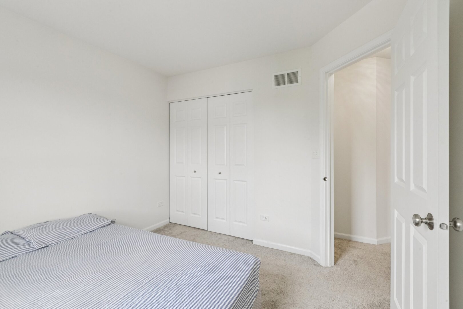 1911 Continental Avenue, Naperville, IL 60563
