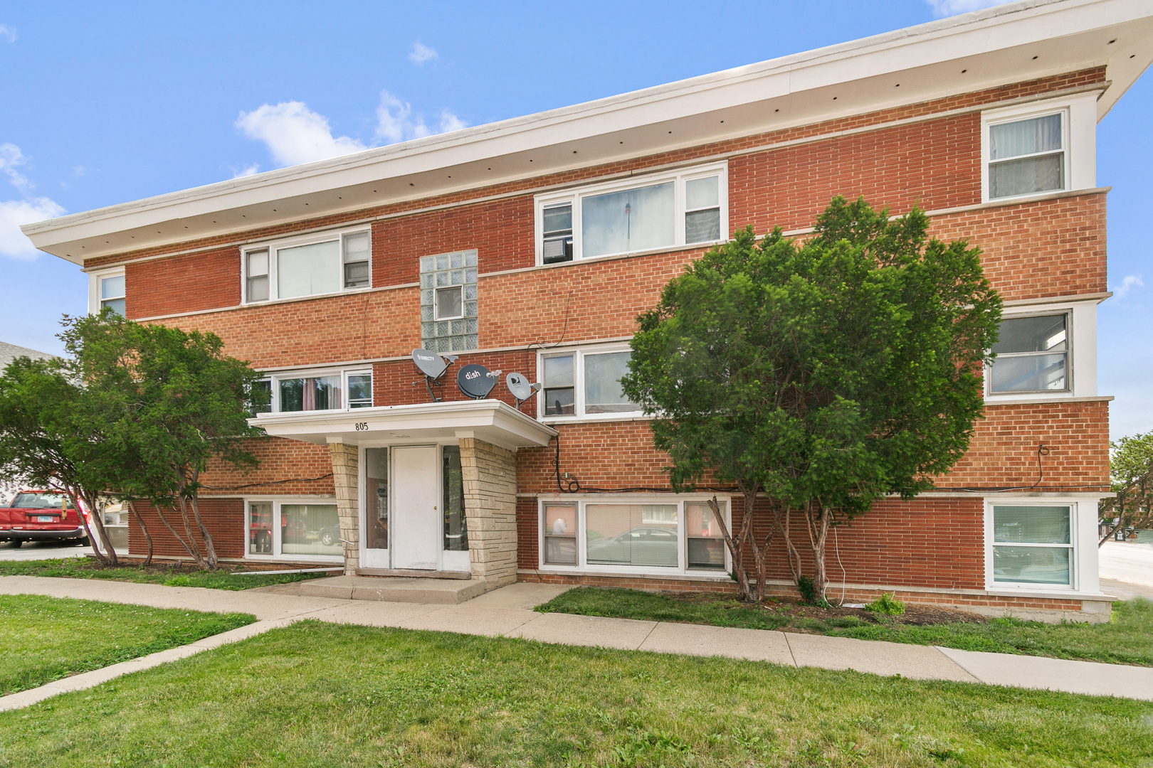 805 N 22nd Avenue #1, Melrose Park, IL 60160