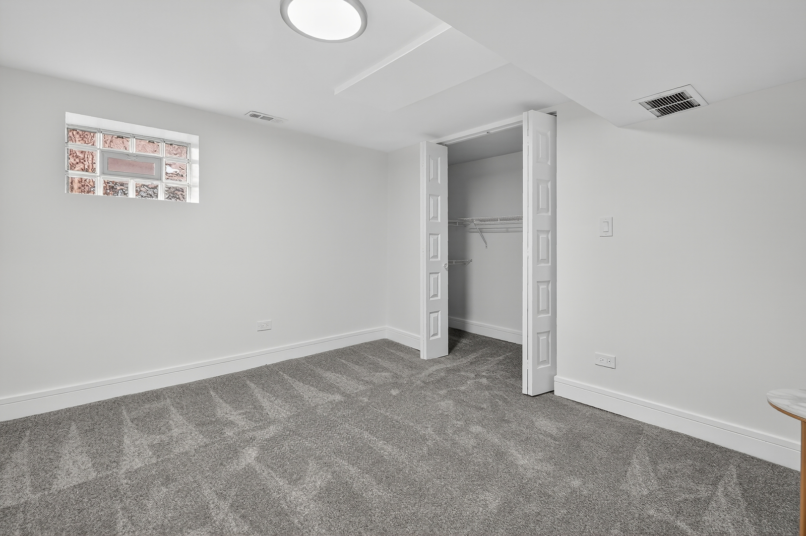 7642 S Merrill Avenue, Chicago, IL 60649