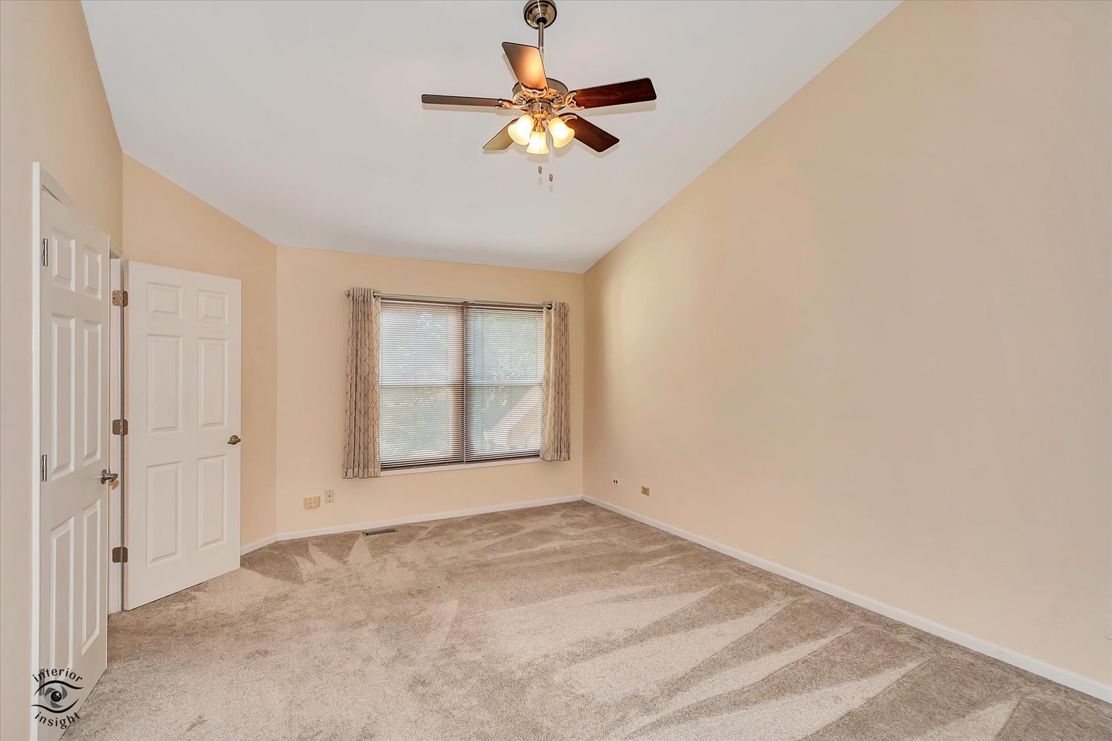 1114 TENNYSON Lane, Naperville, IL 60540