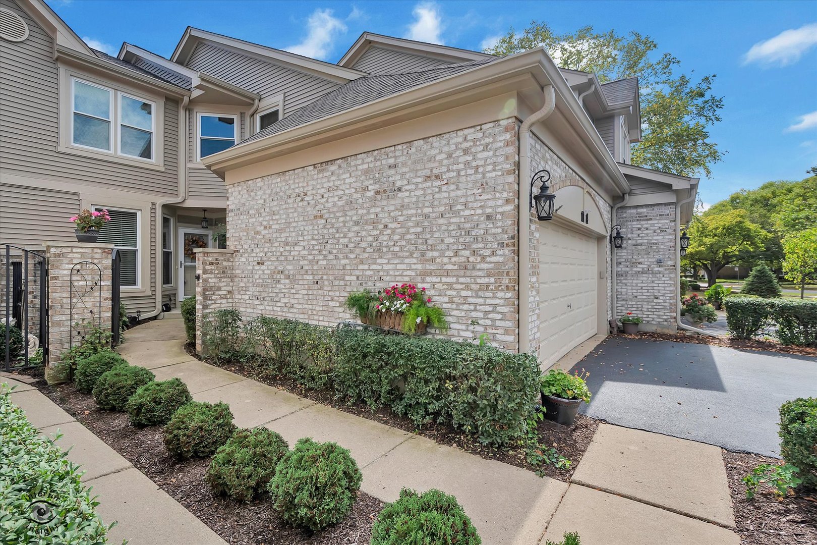 1114 TENNYSON Lane, Naperville, IL 60540