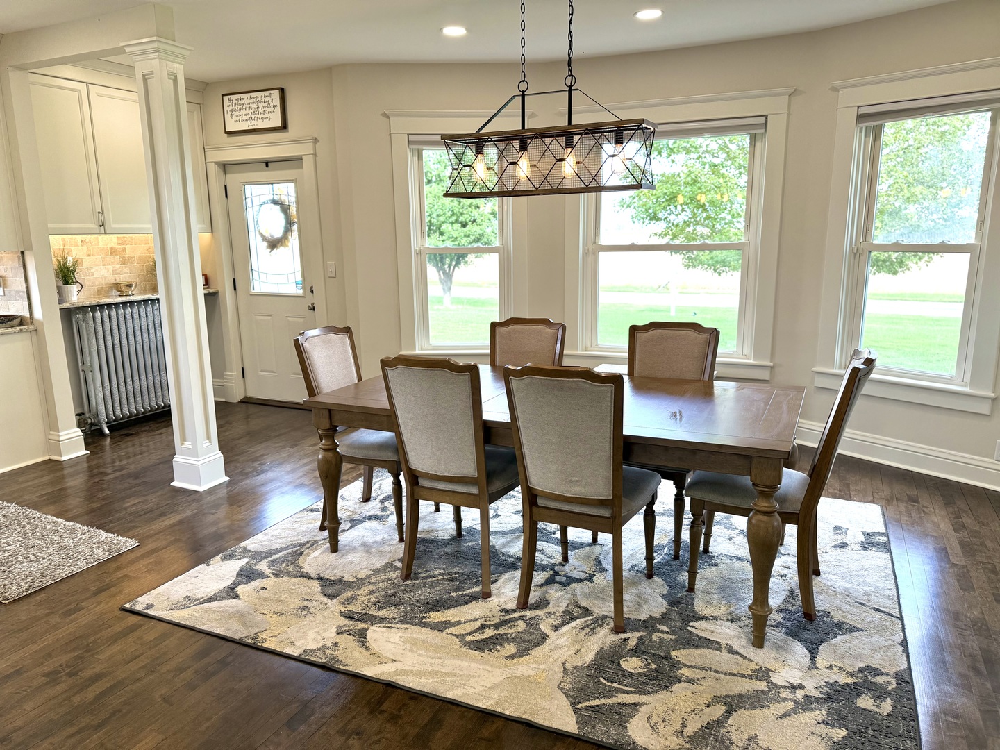 4731 E 10th Road, Earlville, IL 60518