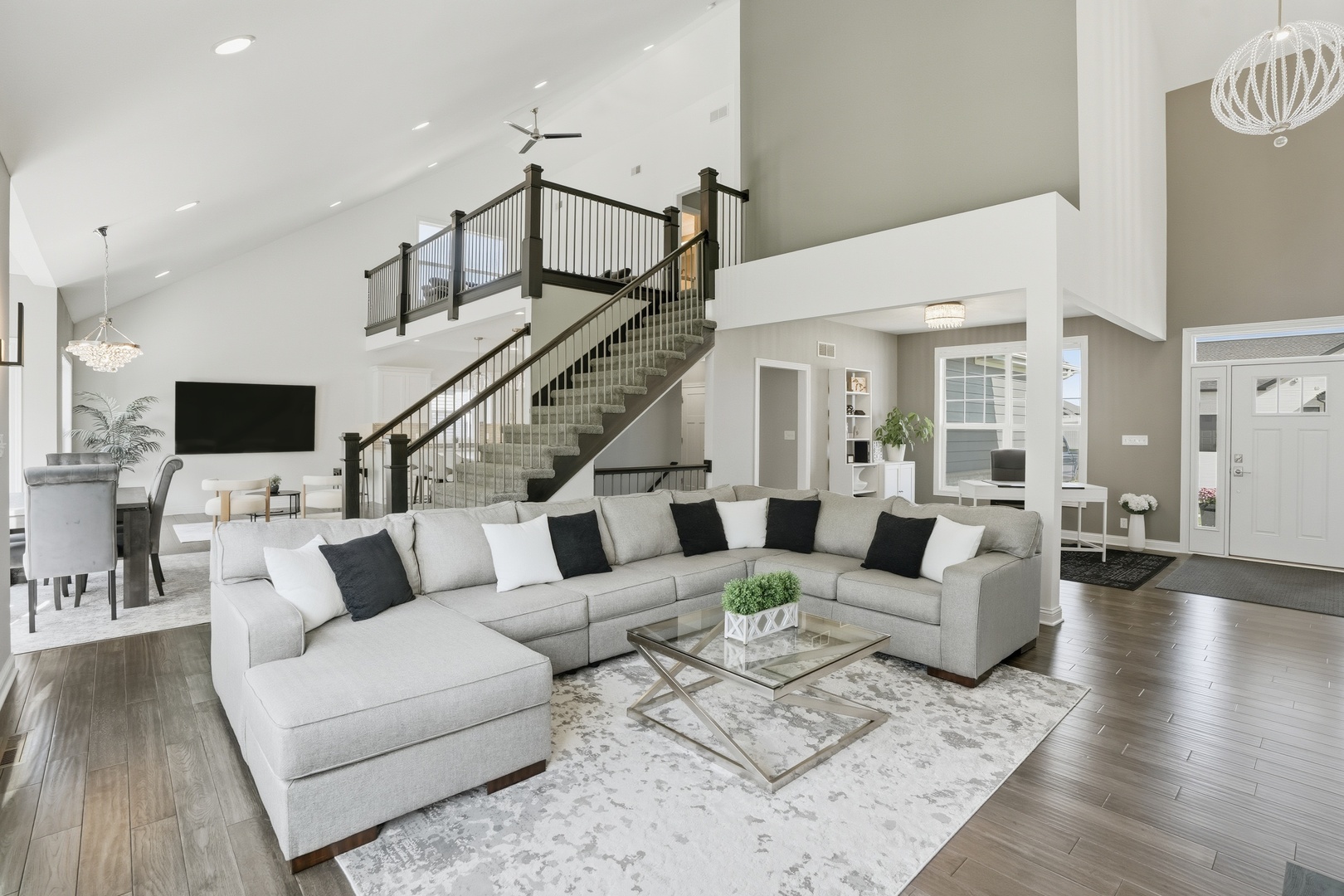 2438 Braeburn Place, Schererville, IN 46375