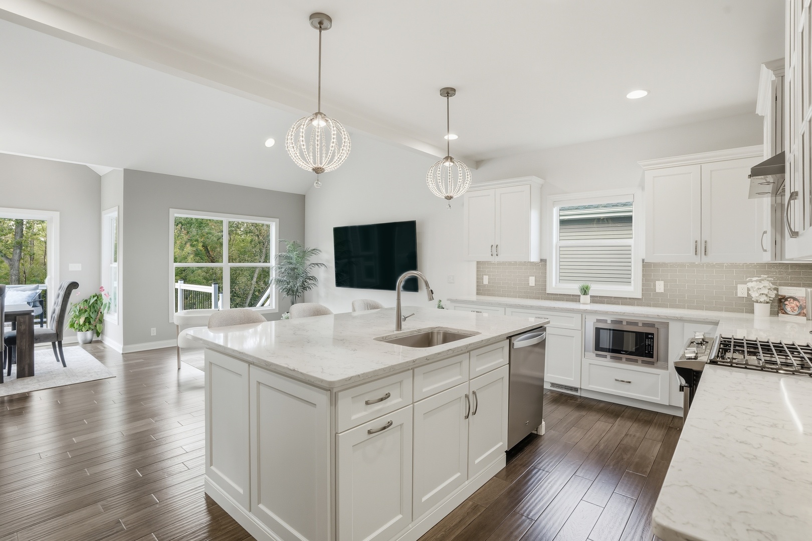 2438 Braeburn Place, Schererville, IN 46375