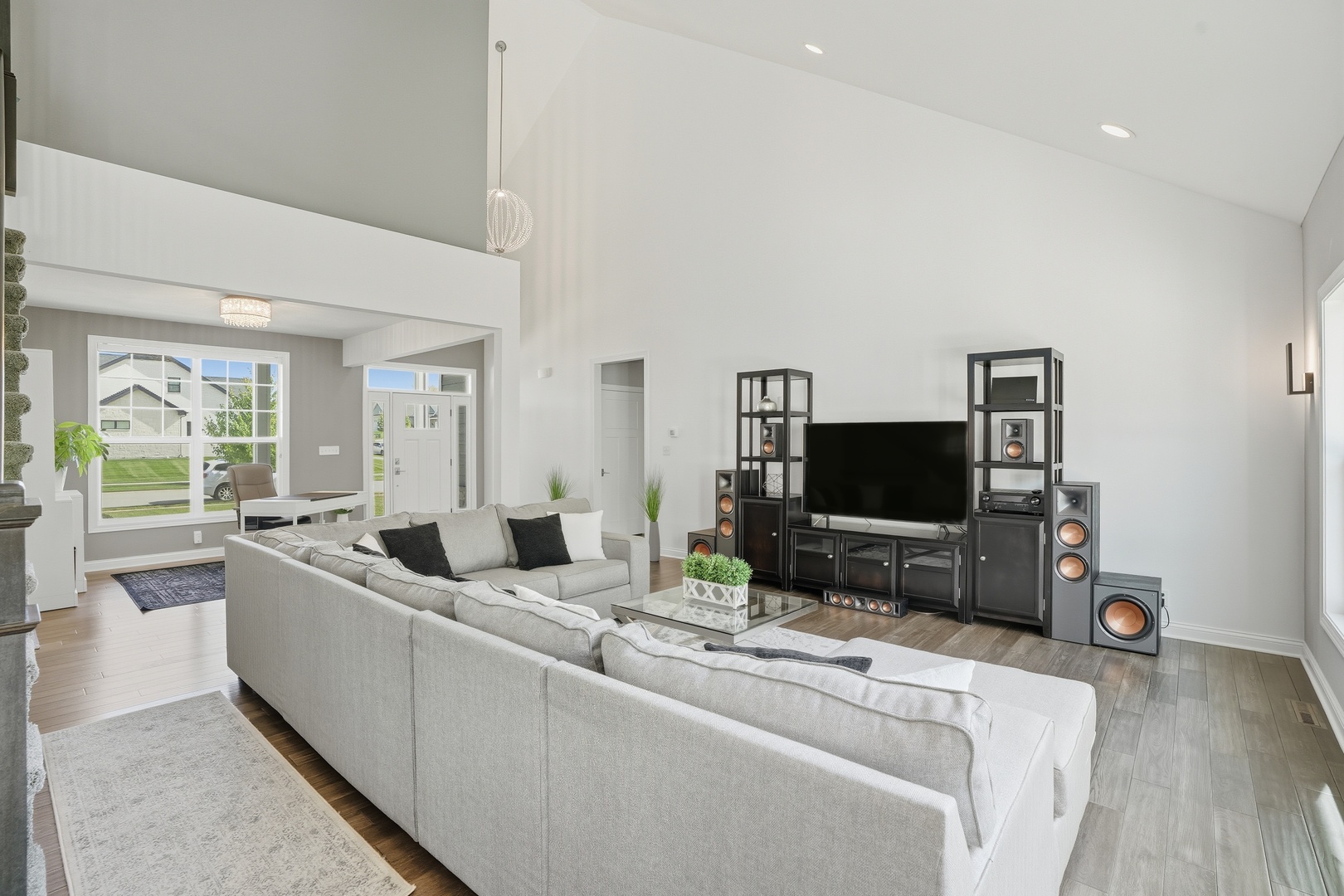 2438 Braeburn Place, Schererville, IN 46375