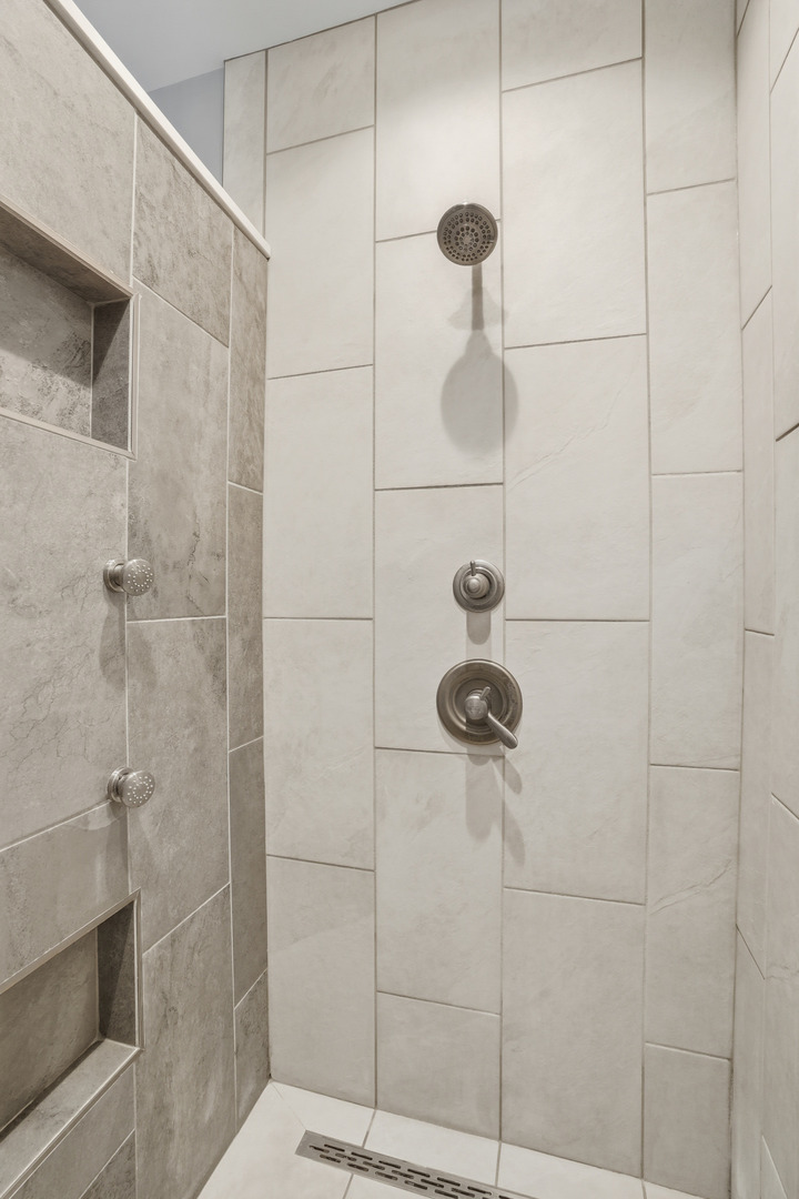 2438 Braeburn Place, Schererville, IN 46375