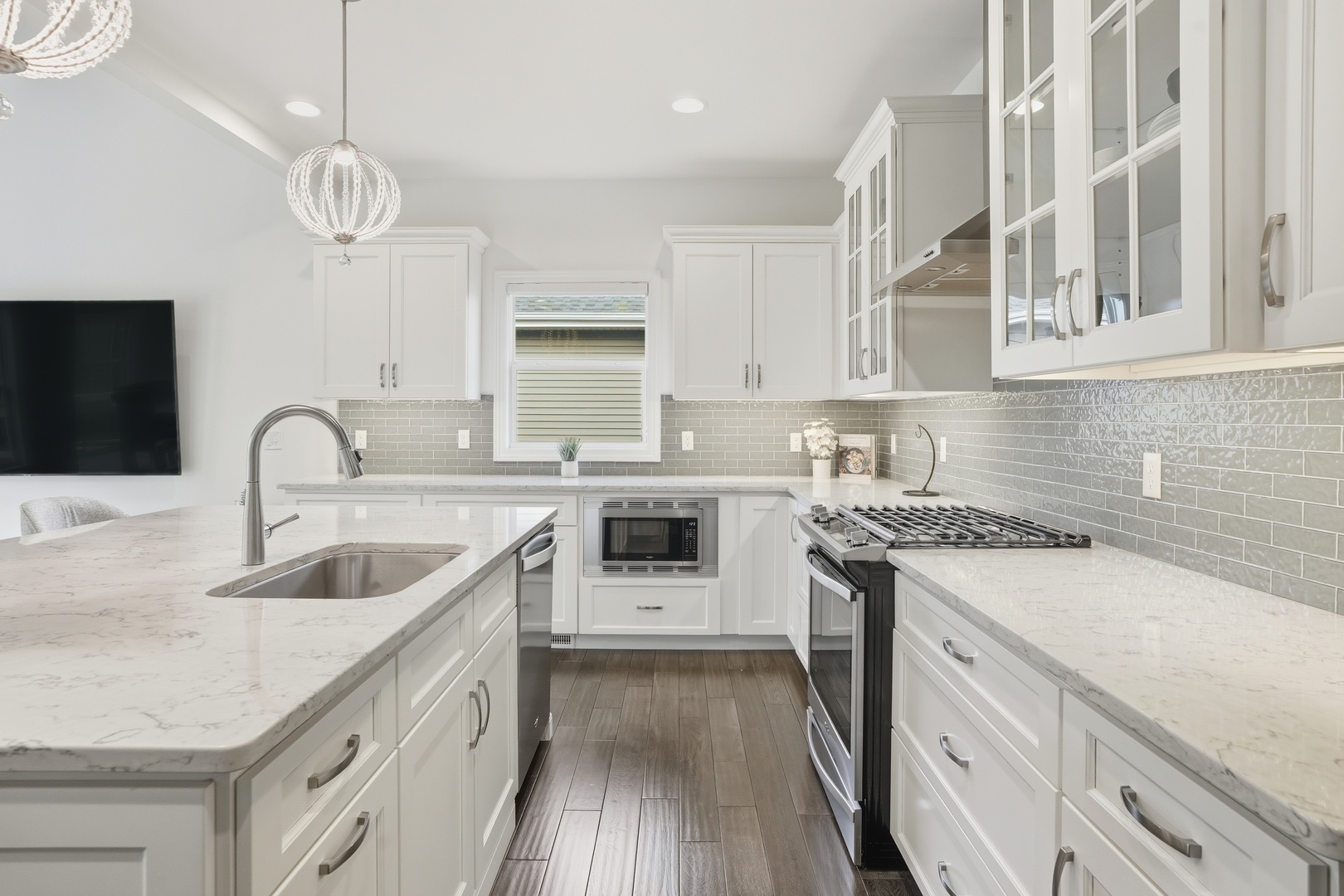 2438 Braeburn Place, Schererville, IN 46375