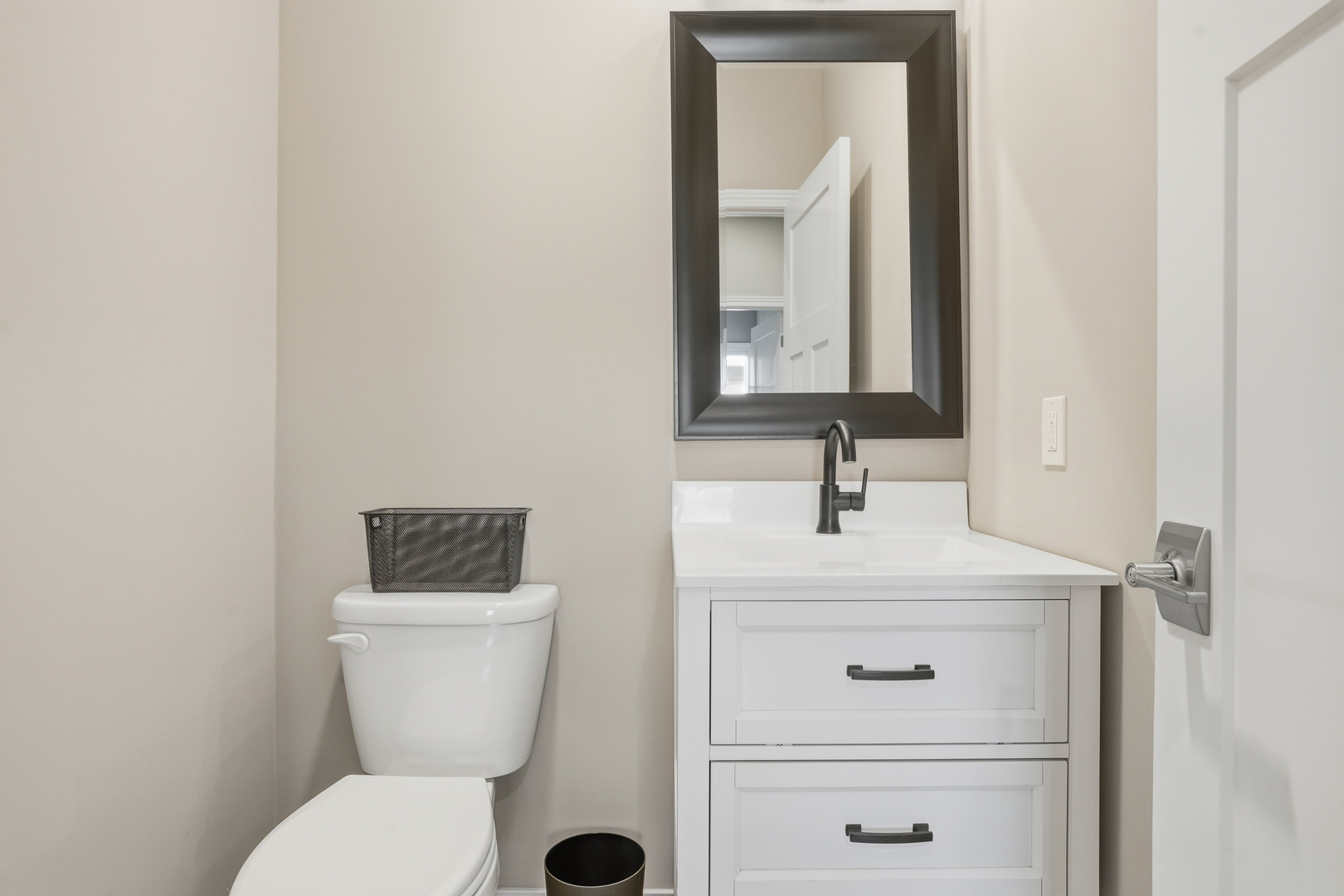 2438 Braeburn Place, Schererville, IN 46375