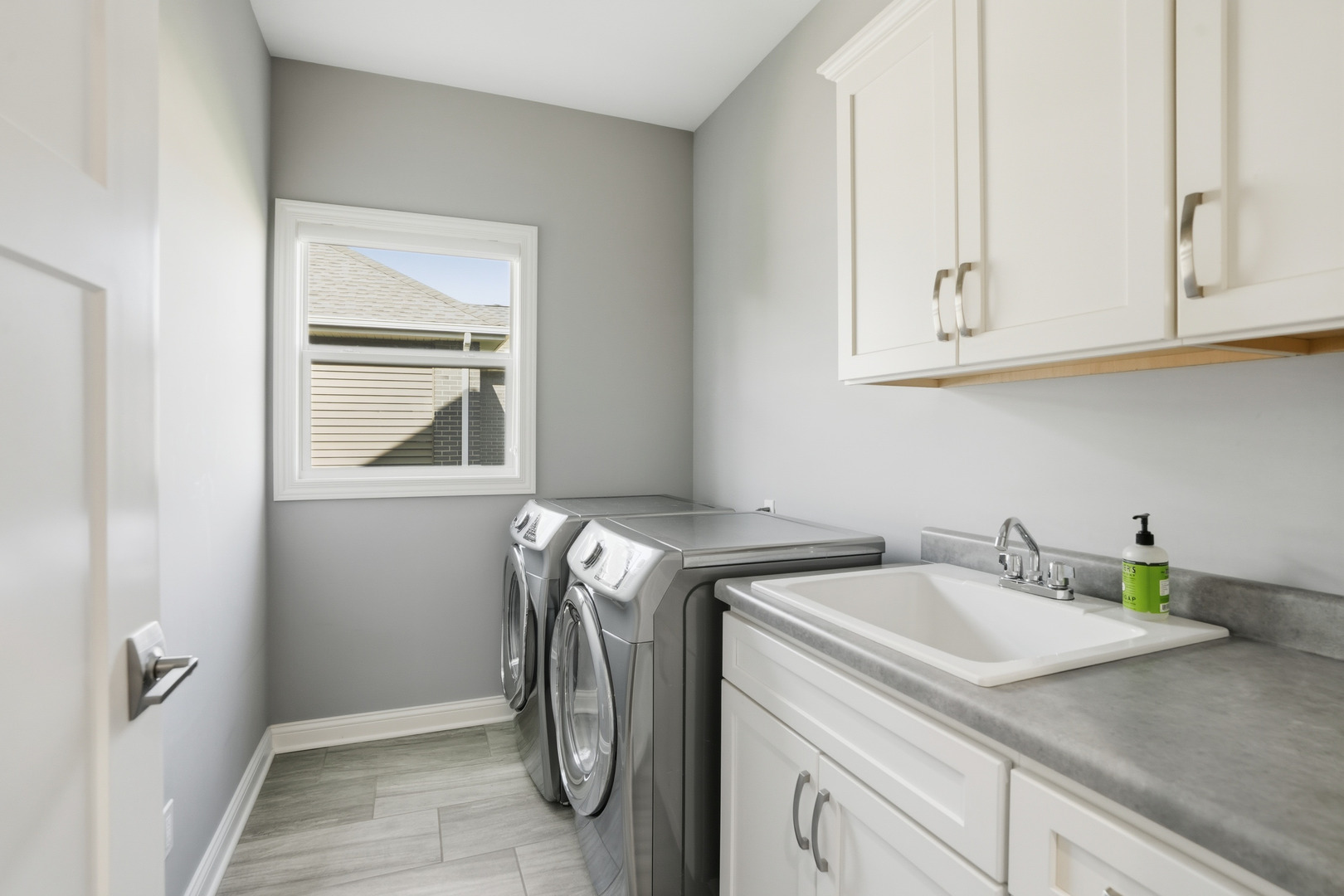 2438 Braeburn Place, Schererville, IN 46375