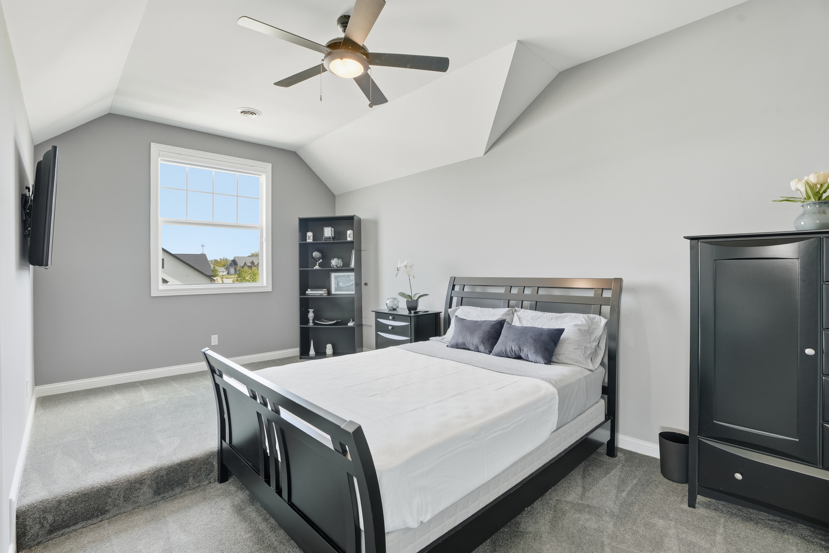 2438 Braeburn Place, Schererville, IN 46375