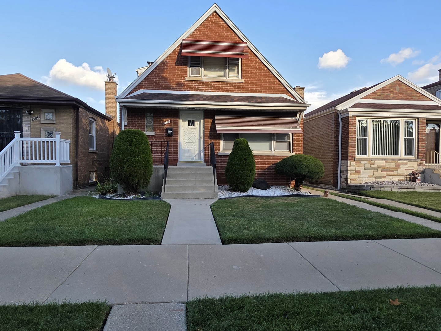 10617 S Prairie Avenue, Chicago, IL 60628