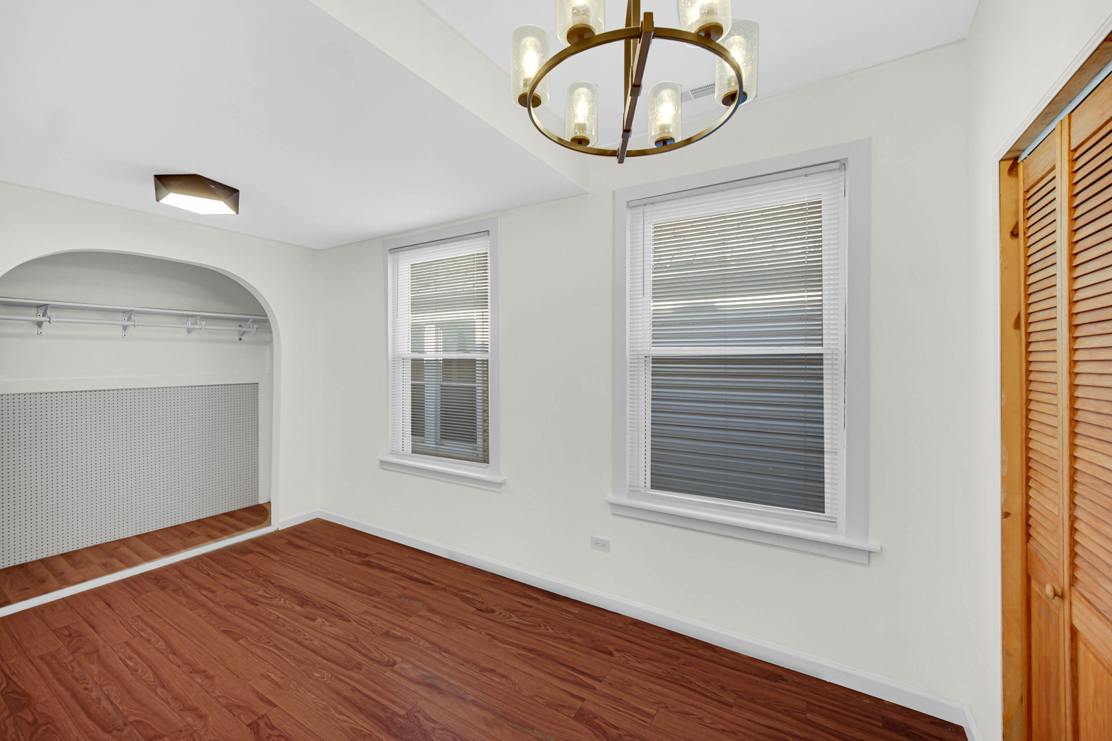 10912 S Avenue J, Chicago, IL 60617