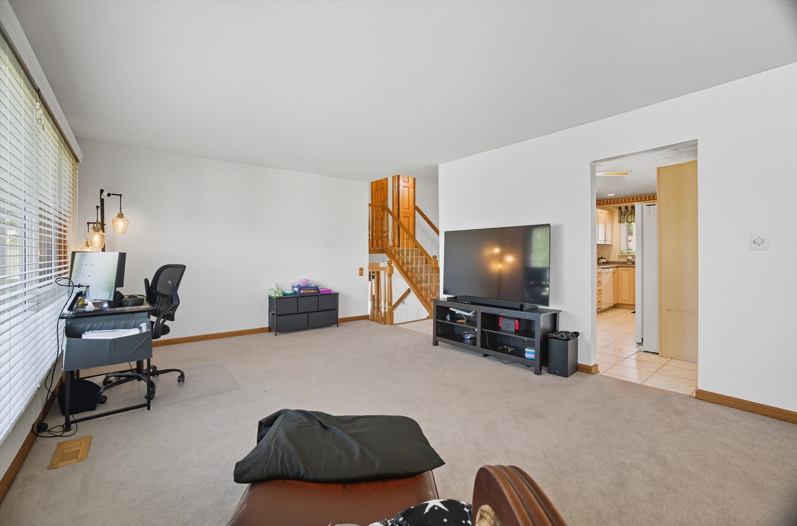 232 W Beech Drive, Schaumburg, IL 60193