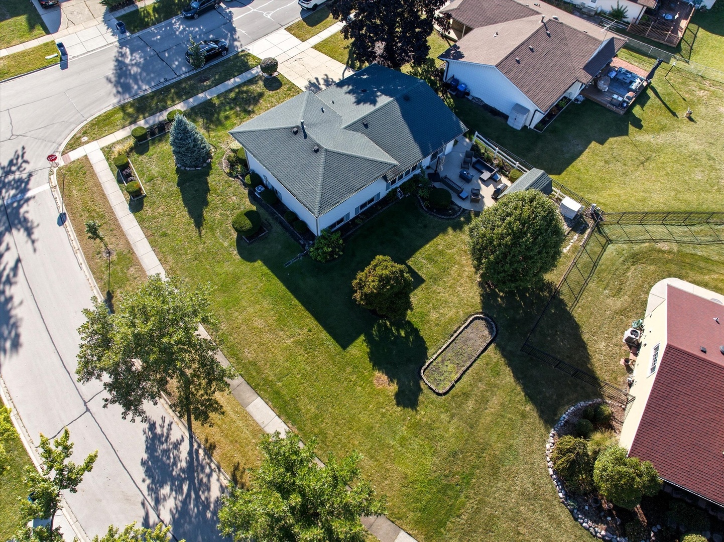 232 W Beech Drive, Schaumburg, IL 60193