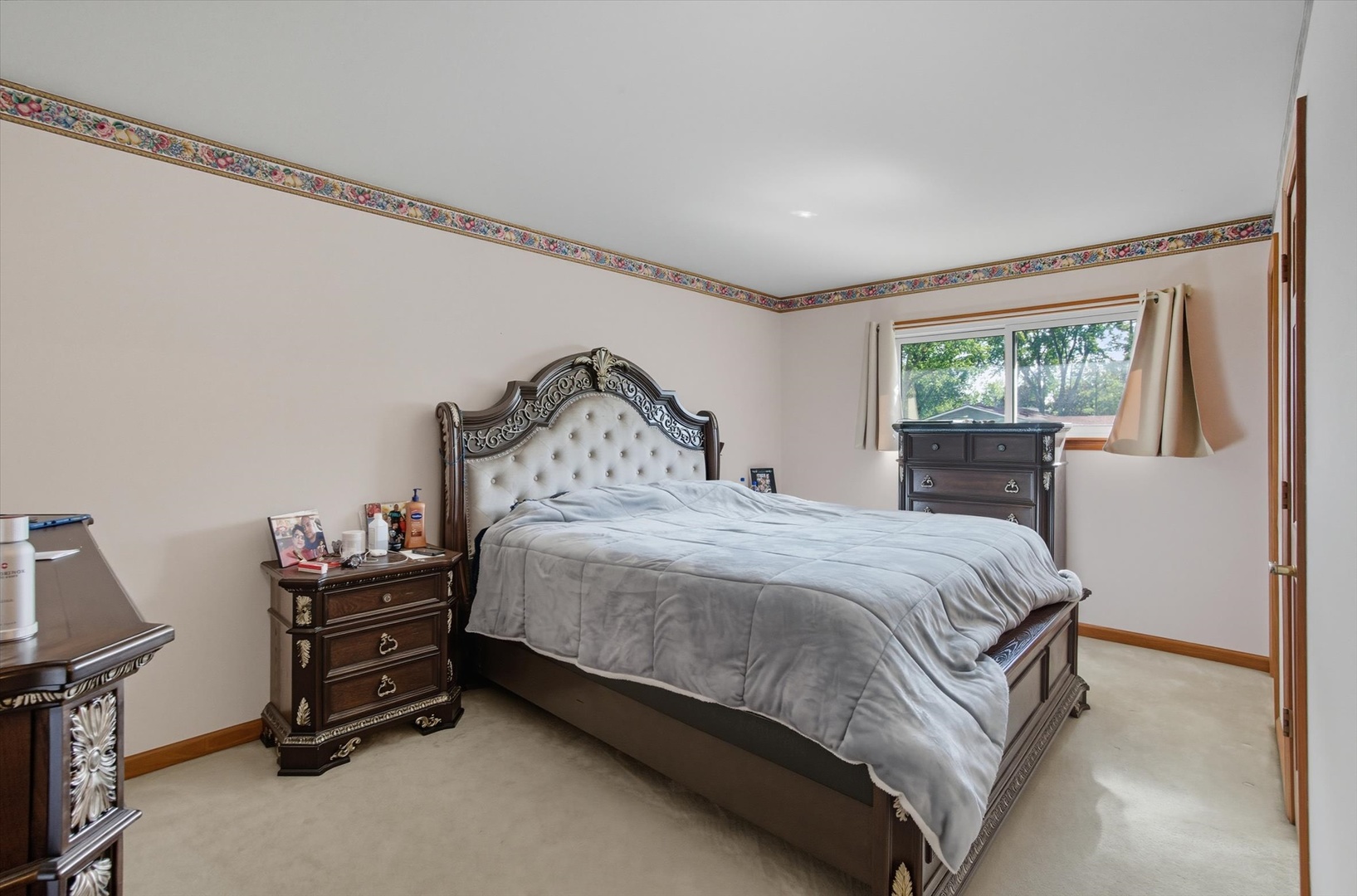 232 W Beech Drive, Schaumburg, IL 60193