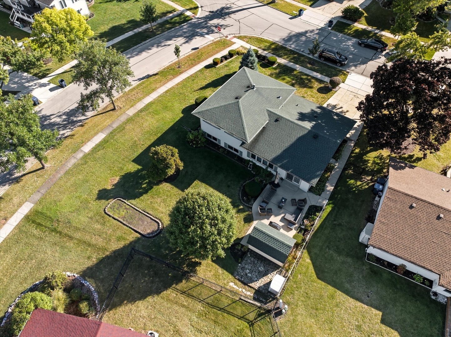 232 W Beech Drive, Schaumburg, IL 60193