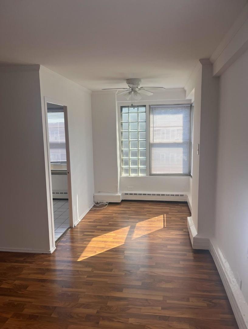 2600 W Berwyn Avenue #403, Chicago, IL 60625
