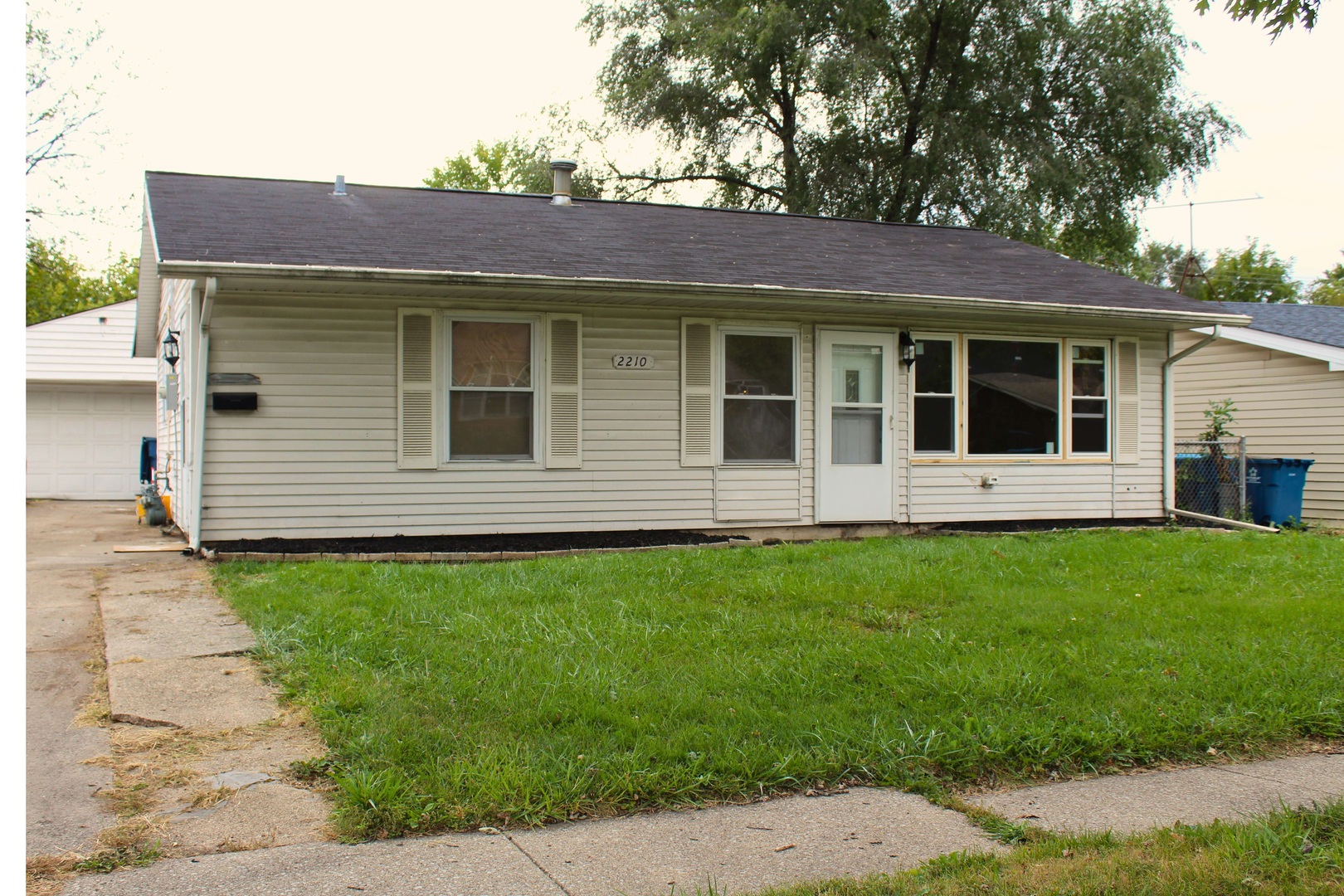2210 220th Street, Sauk Village, IL 60411