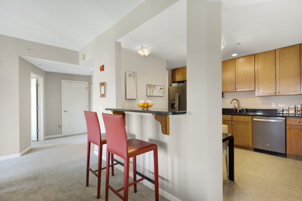 855 E 22nd Street #416, Lombard, IL 60148