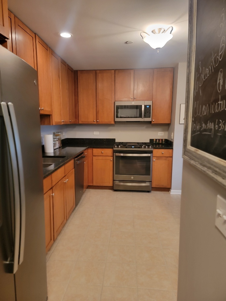 855 E 22nd Street #416, Lombard, IL 60148
