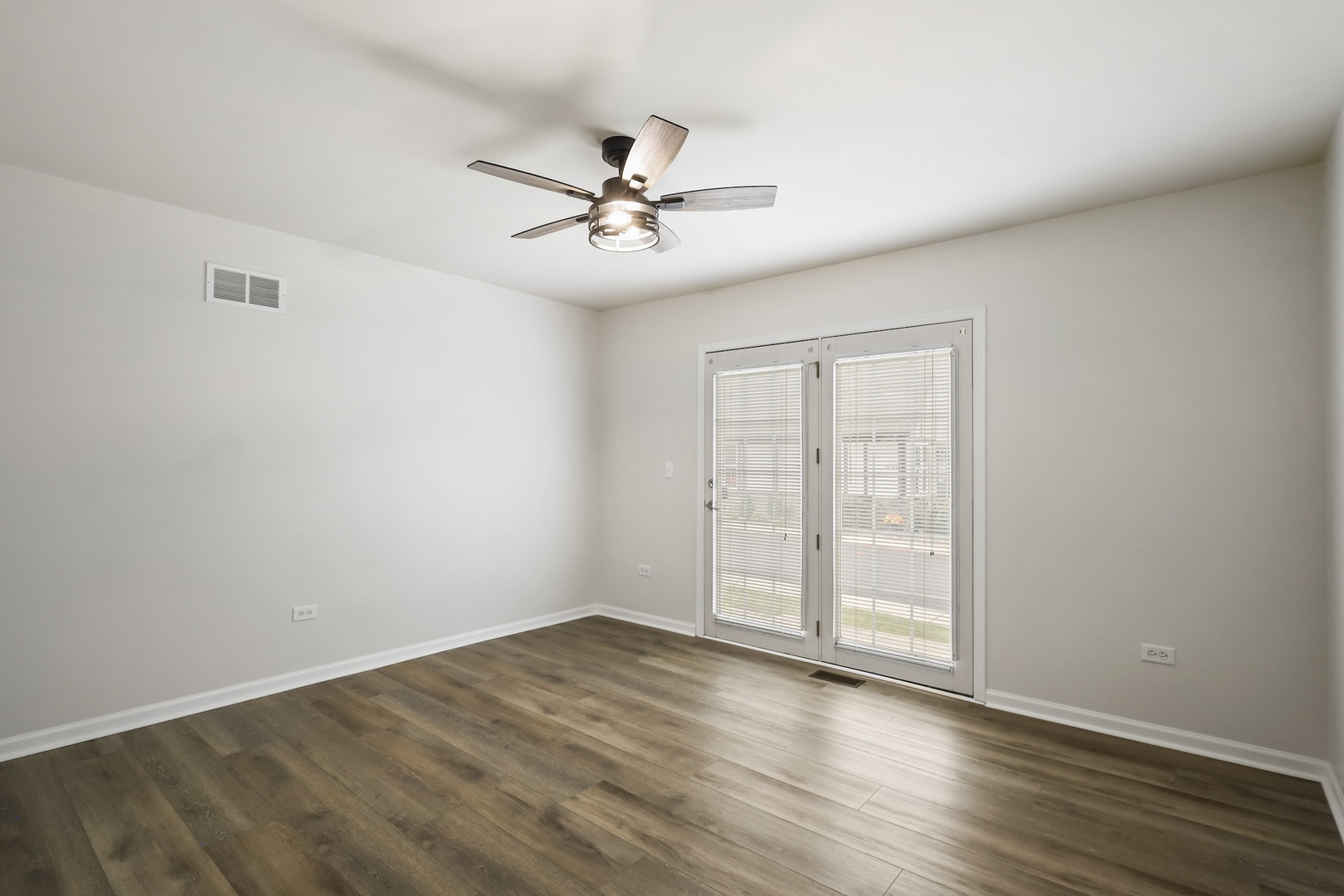 1820 Willow Circle Drive #1820, Crest Hill, IL 60403