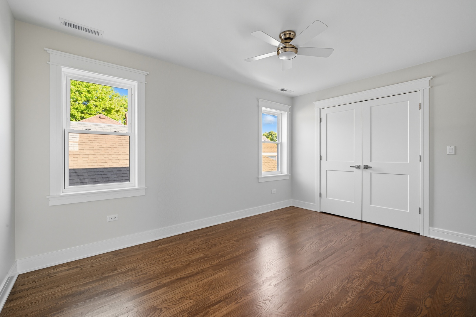 6109 W Berenice Avenue, Chicago, IL 60634
