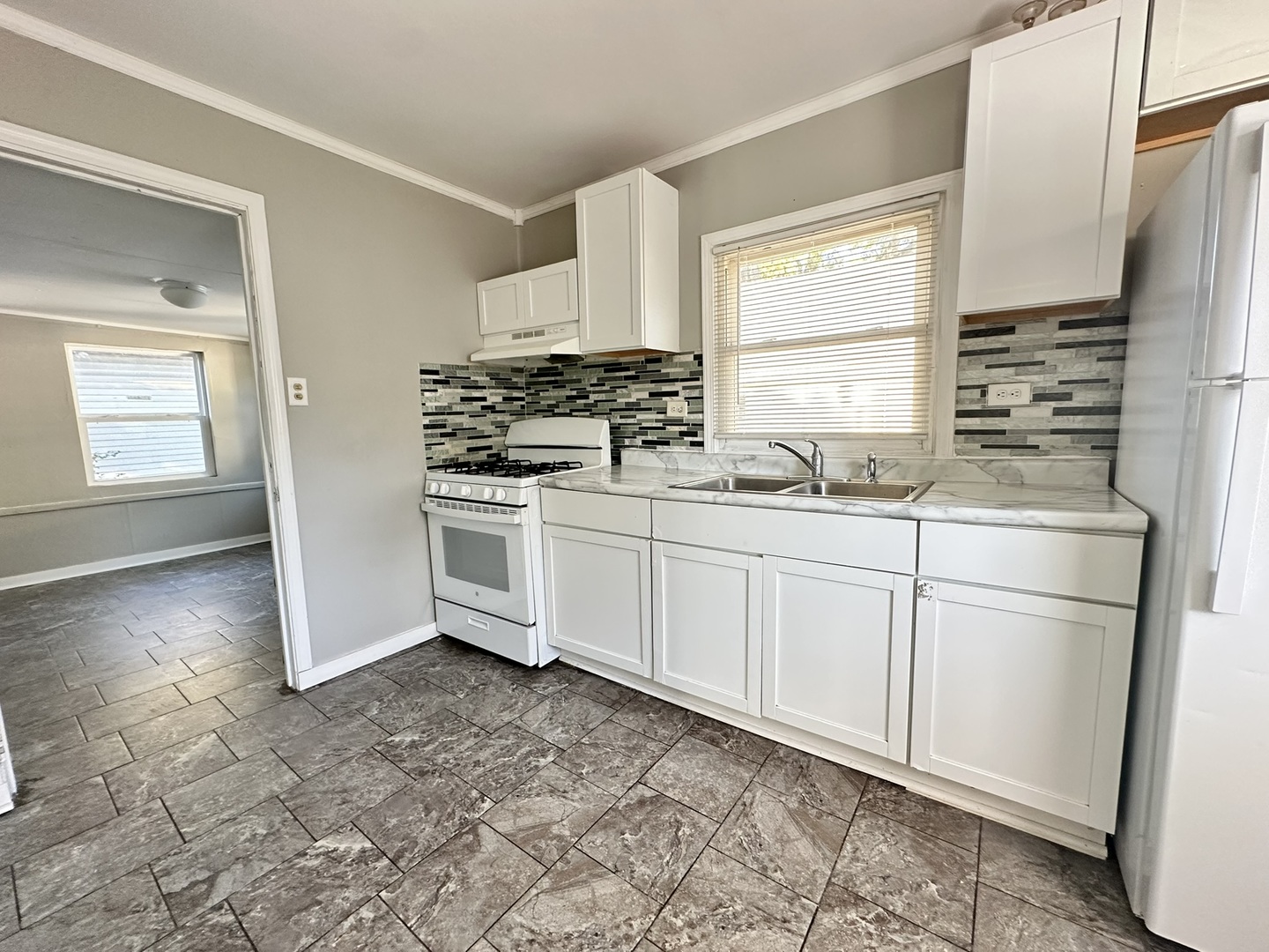 1061 Cottage Place, Joliet, IL 60436