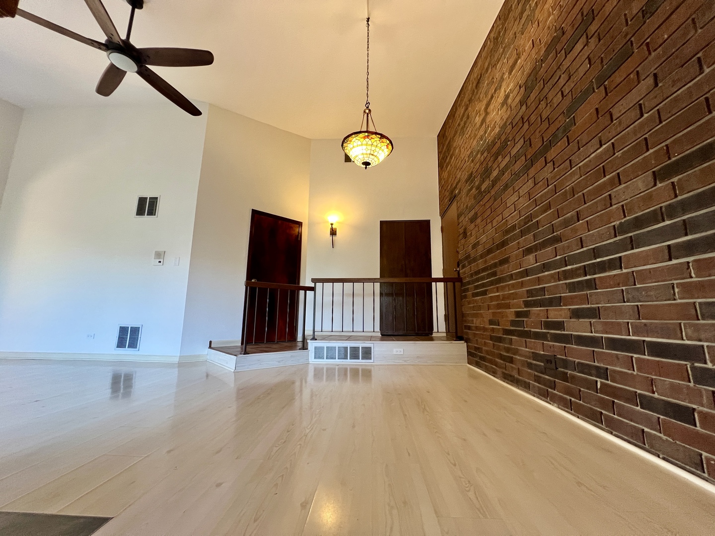 5985 Lakeside Place #302, Tinley Park, IL 60477
