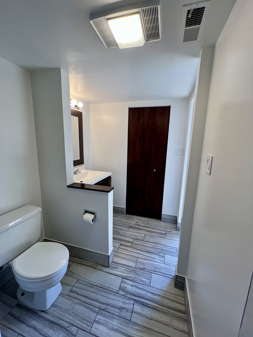 5985 Lakeside Place #302, Tinley Park, IL 60477