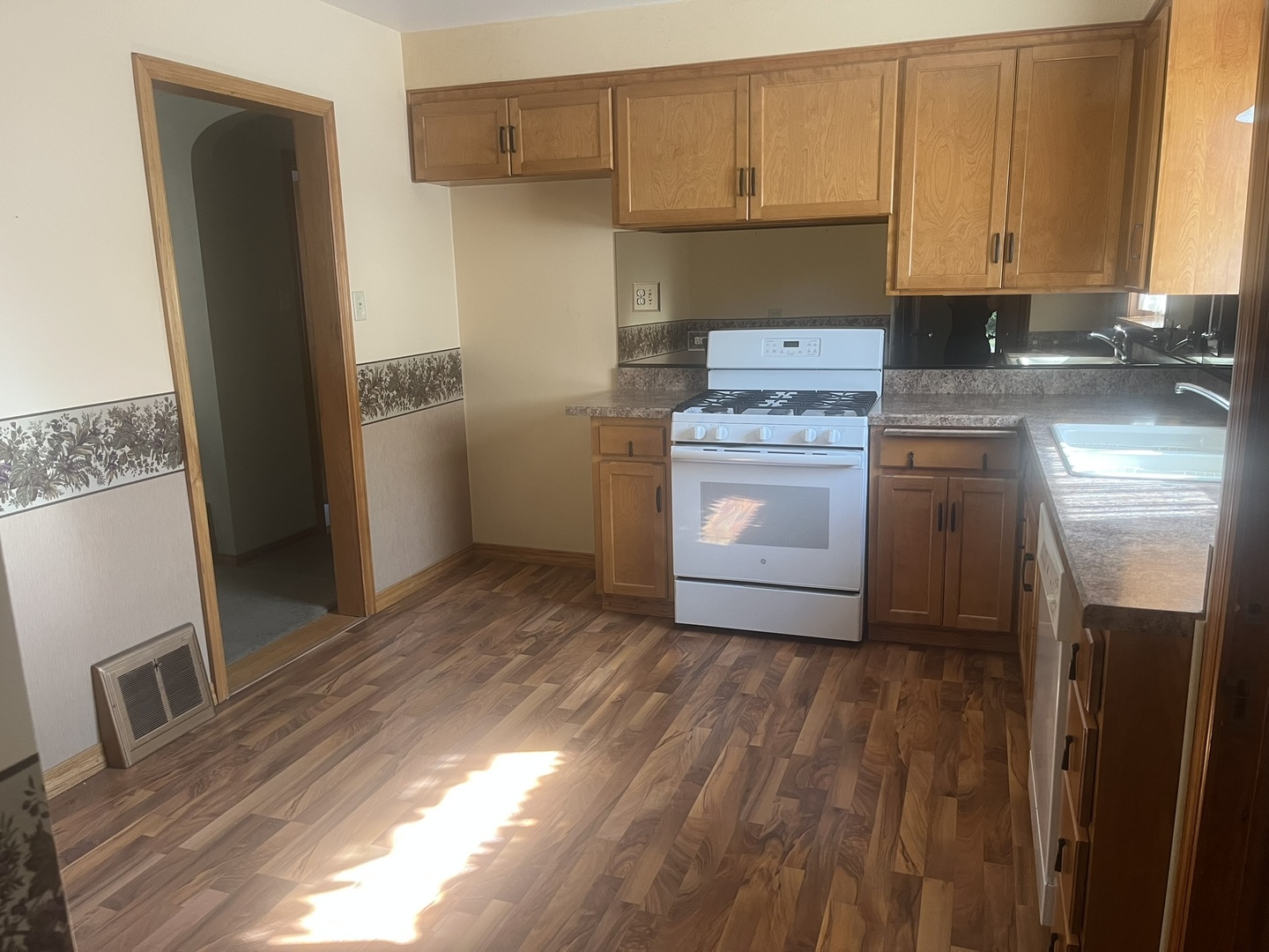 18521 Highland Avenue, Homewood, IL 60430