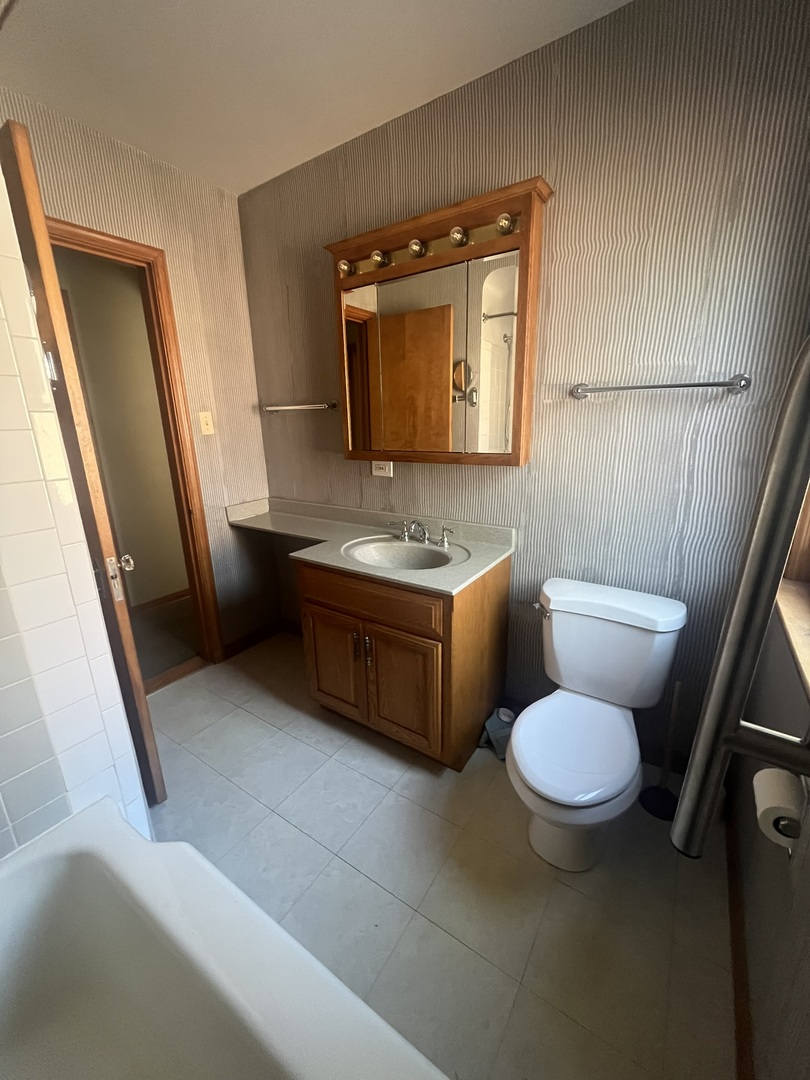 18521 Highland Avenue, Homewood, IL 60430