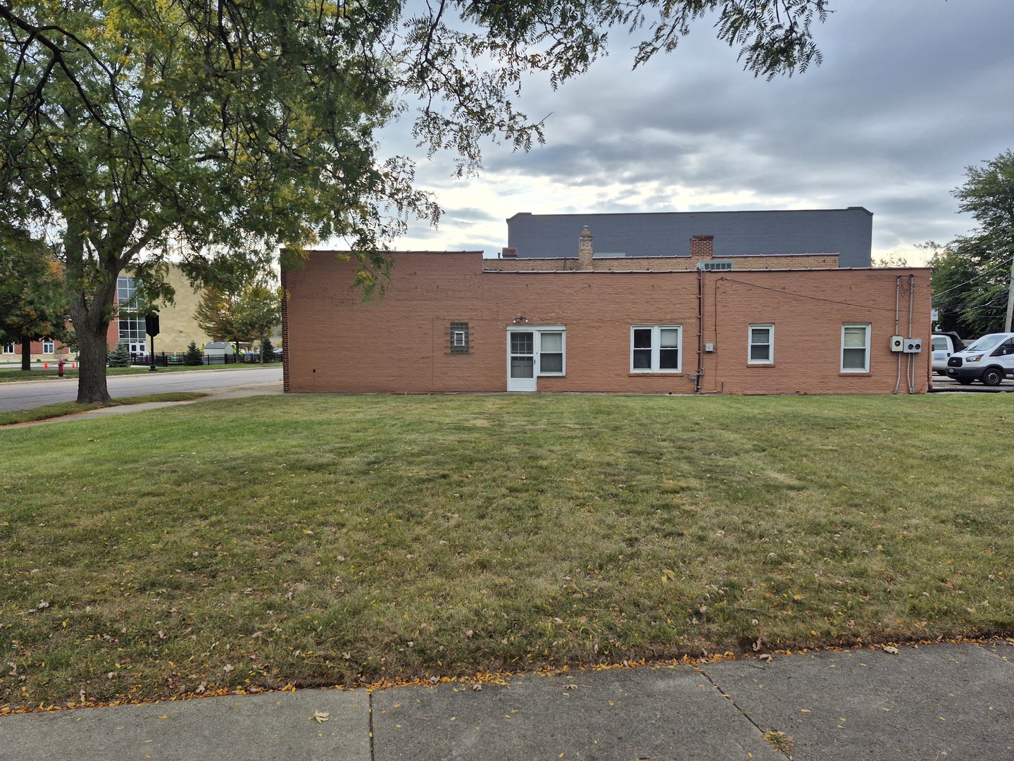 7848 Lincoln Avenue, Skokie, IL 60077