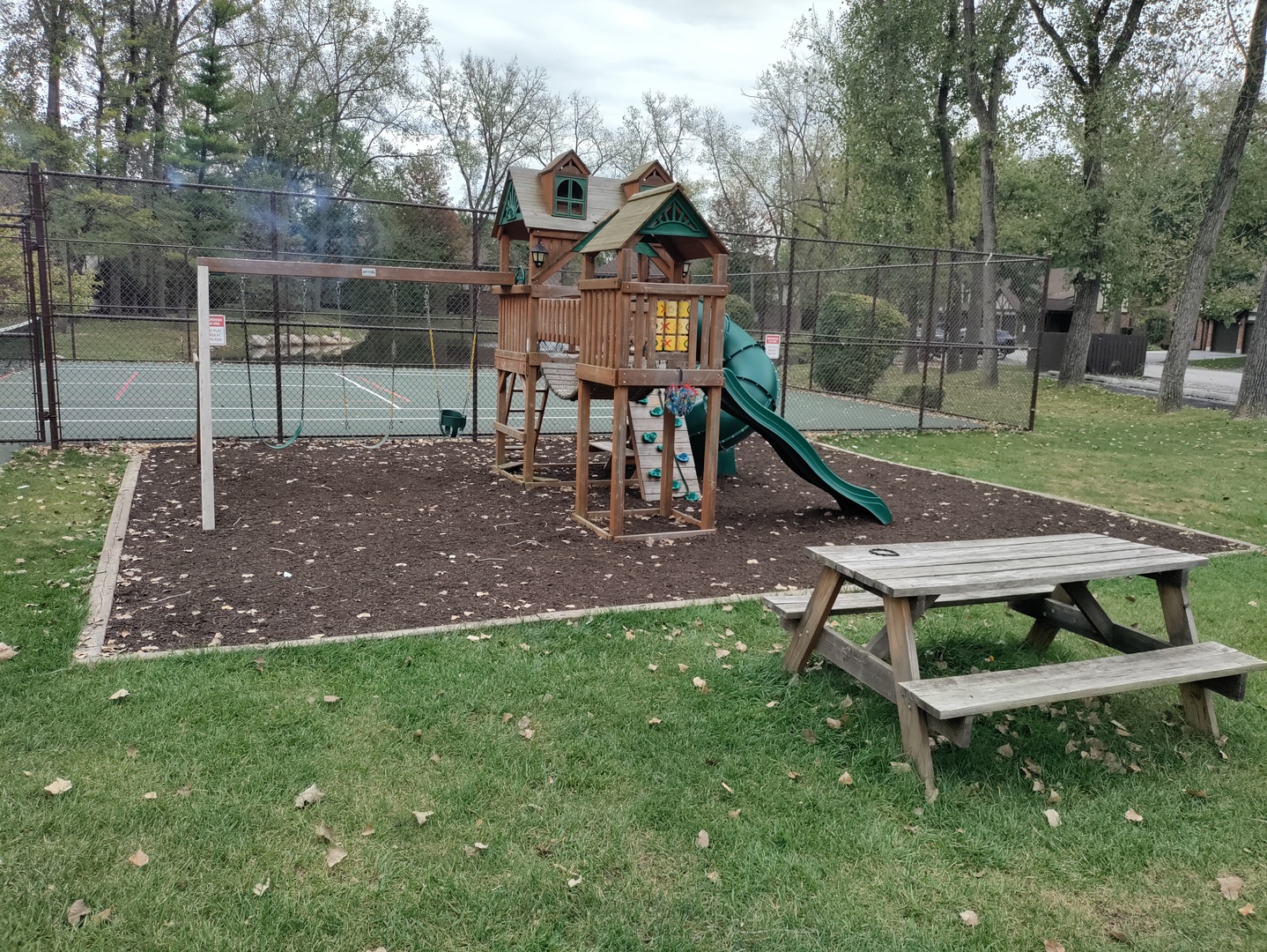 11126 Cottonwood Drive #11D, Palos Hills, IL 60465