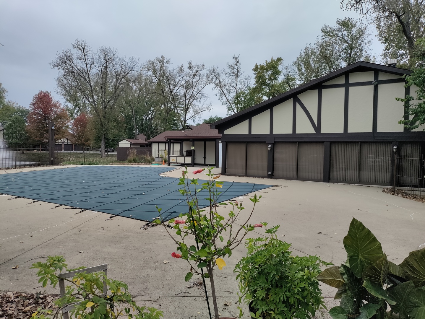 11126 Cottonwood Drive #11D, Palos Hills, IL 60465