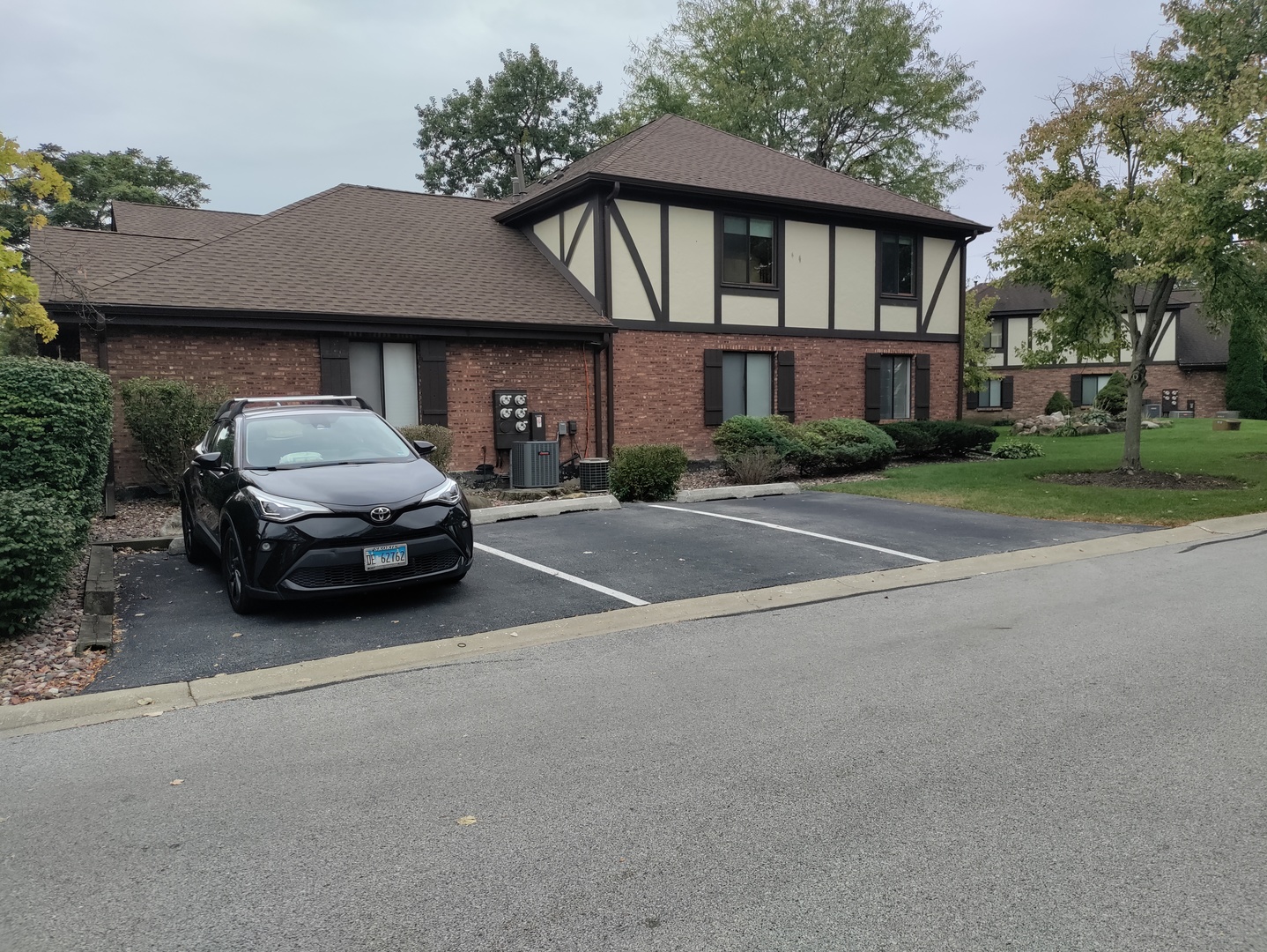 11126 Cottonwood Drive #11D, Palos Hills, IL 60465