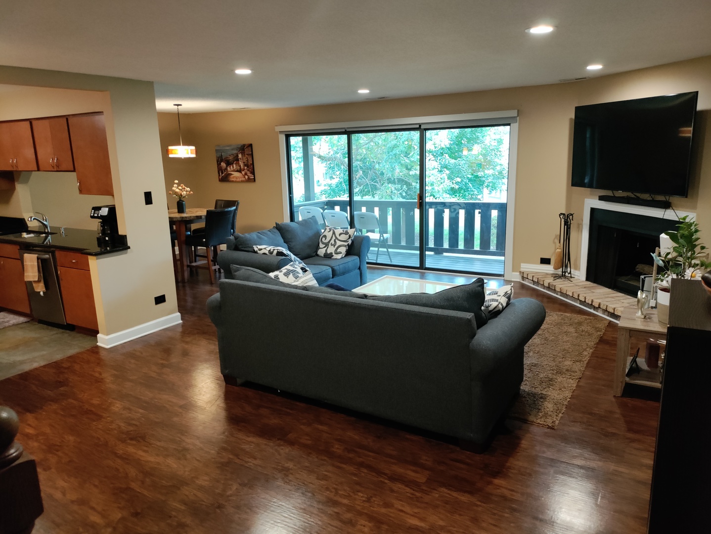 11126 Cottonwood Drive #11D, Palos Hills, IL 60465