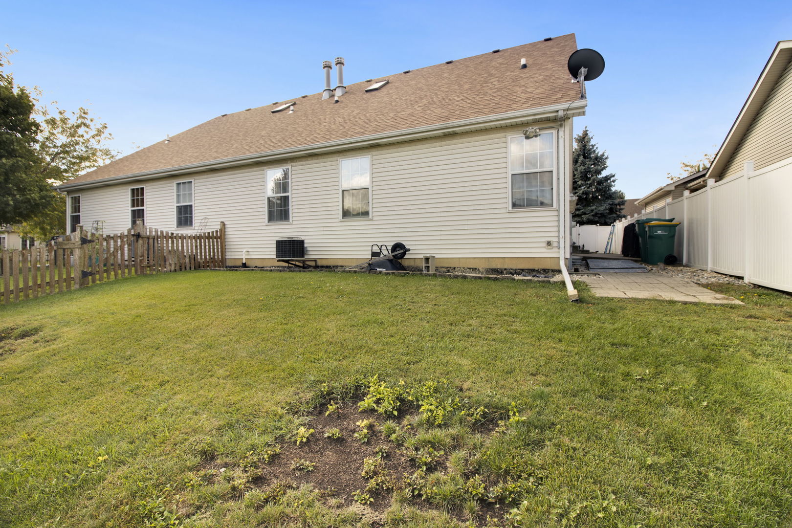 1403 Coral Bell Drive, Joliet, IL 60435