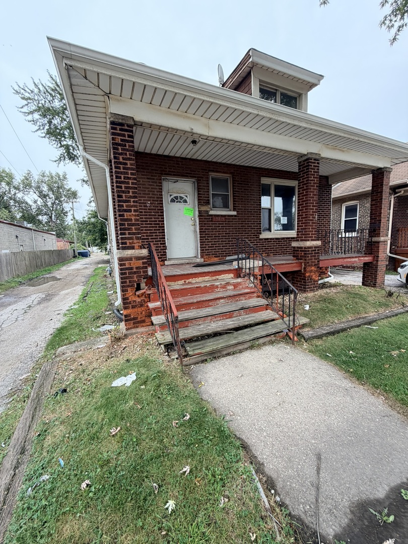 13813 S Halsted Street, Riverdale, IL 60827