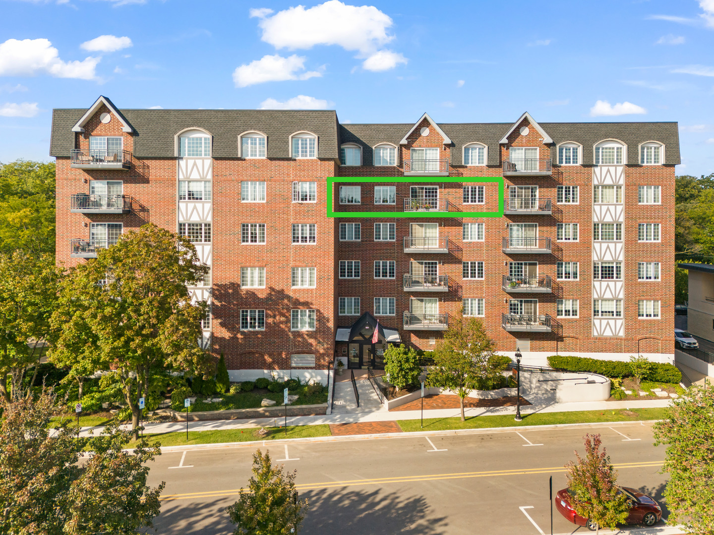 501 Forest Avenue #508, Glen Ellyn, IL 60137
