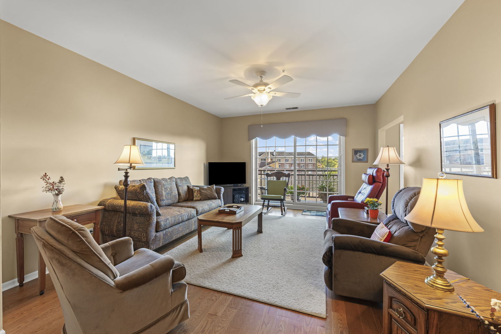 501 Forest Avenue #508, Glen Ellyn, IL 60137