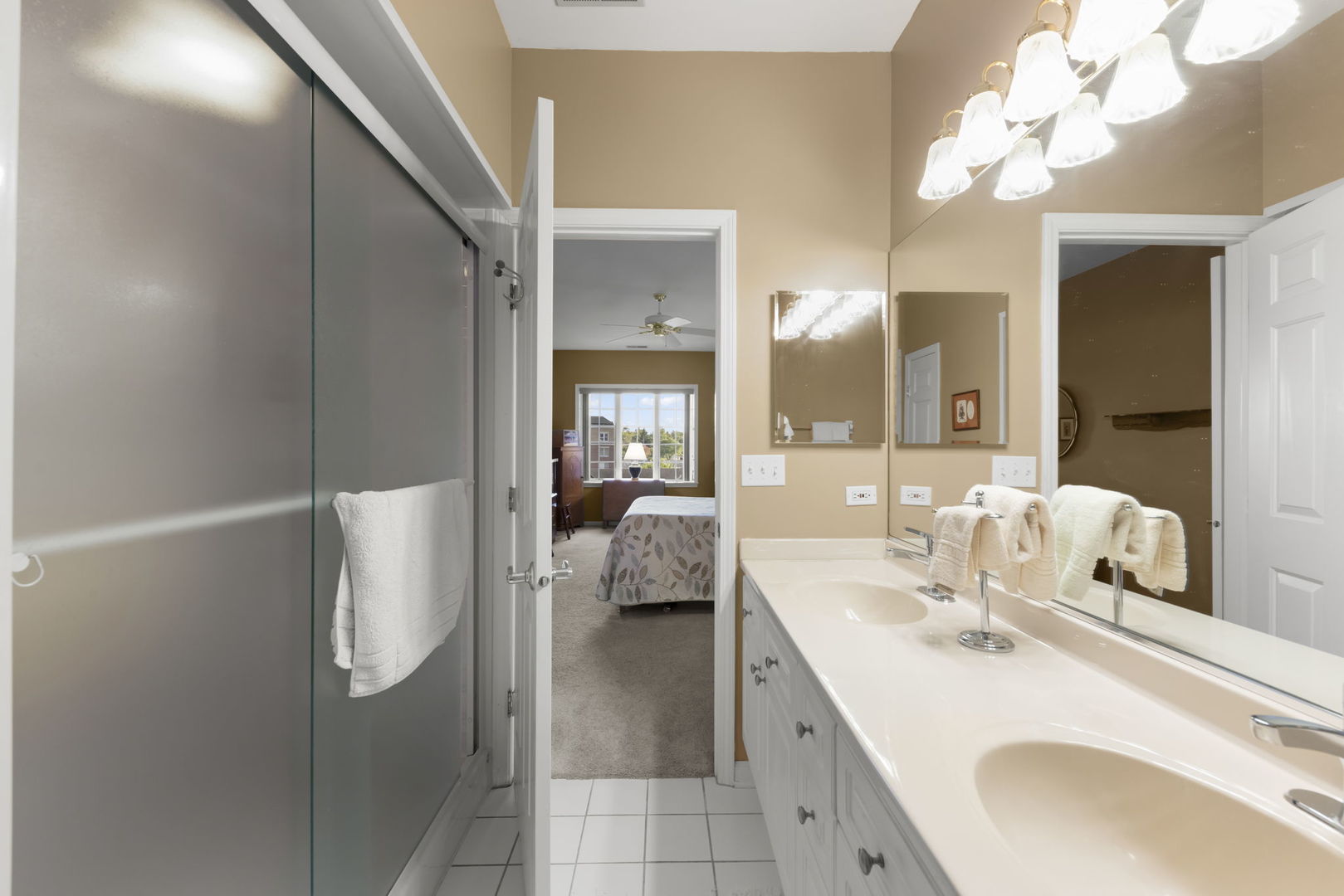 501 Forest Avenue #508, Glen Ellyn, IL 60137