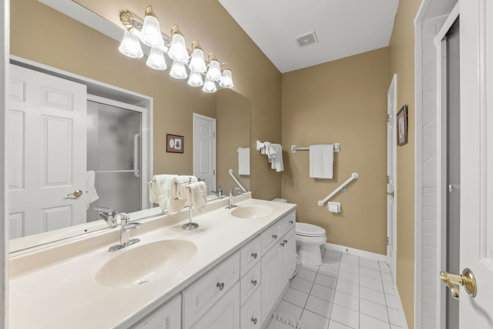 501 Forest Avenue #508, Glen Ellyn, IL 60137