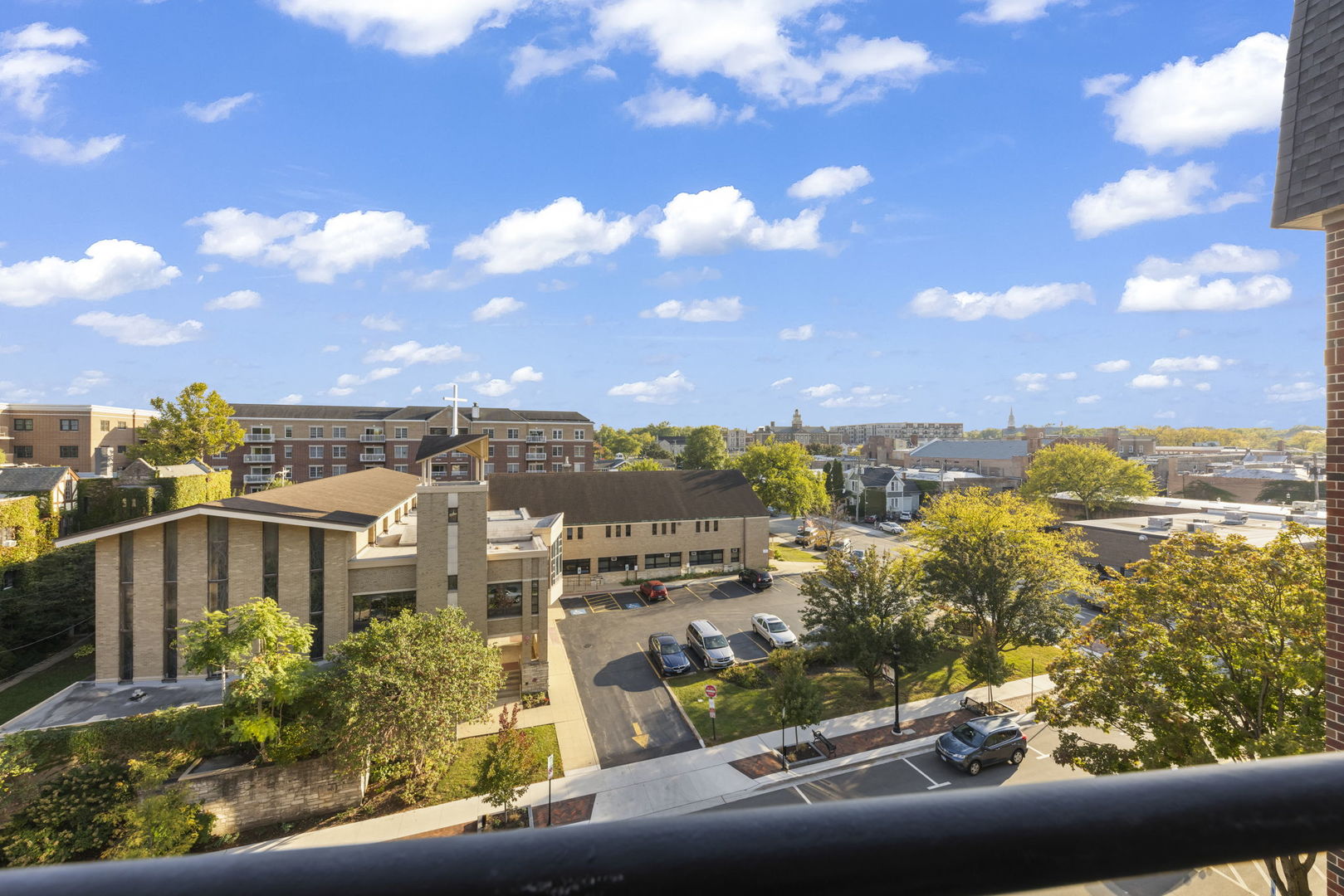 501 Forest Avenue #508, Glen Ellyn, IL 60137